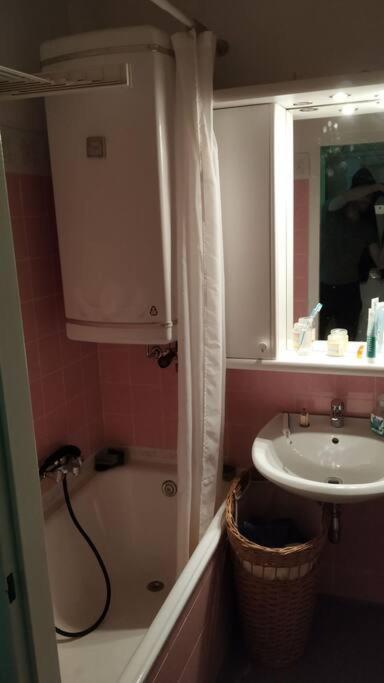 15 Min Zum Zentrum Apartment Виена Екстериор снимка